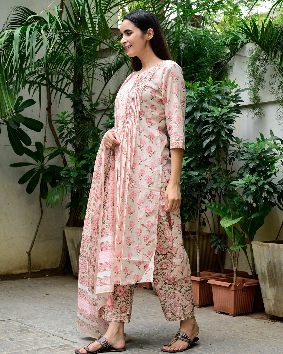 PINK FLORAL HAND BLOCK SUIT SET