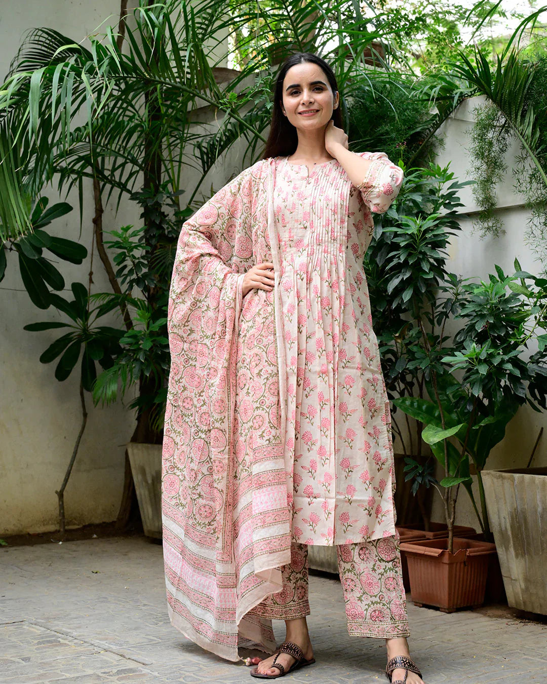 PINK FLORAL HAND BLOCK SUIT SET